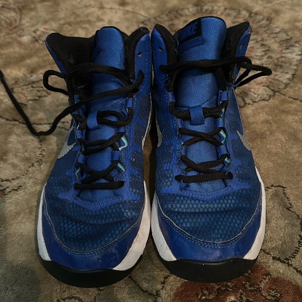 Nike Air Without A Doubt Basketball Blue Black Sneakers Size 4.5 youth